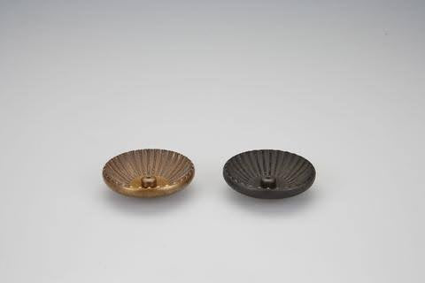 Kikuwari Chrysanthemum Brass Incense Stand - Gusoku 6